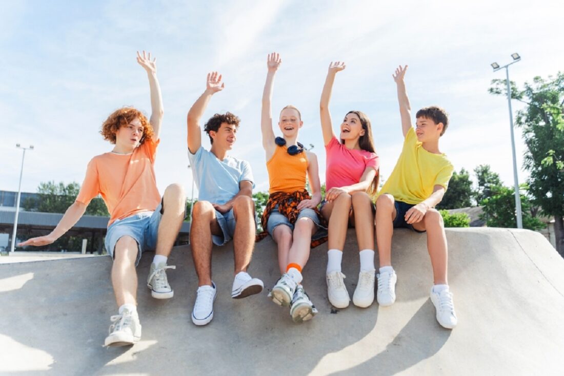 Portrait,Of,Smiling,Teenagers,,Children,Wearing,Stylish,Casual,Clothes,,Colorful