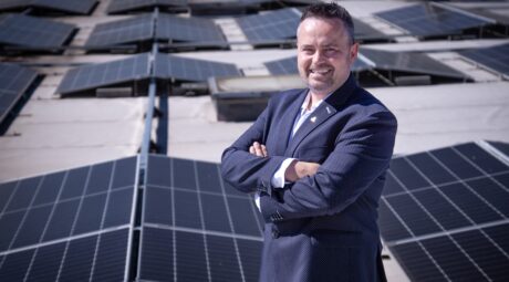 Panely jsou jen začátek. Fotovoltaiku táhnou hlavně chytré technologie, říká průkopník oboru
