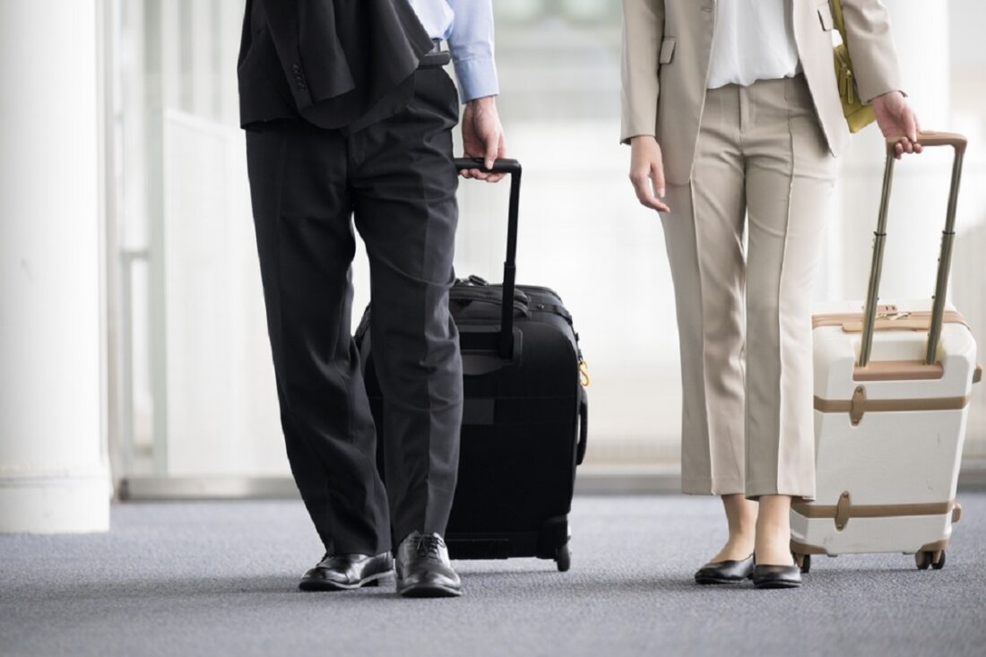 No-face,With,An,Image,Of,Overseas,Business,Trips,And,Airports