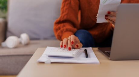 Jak řídit finance na volné noze: od cenotvorby po spoření na důchod